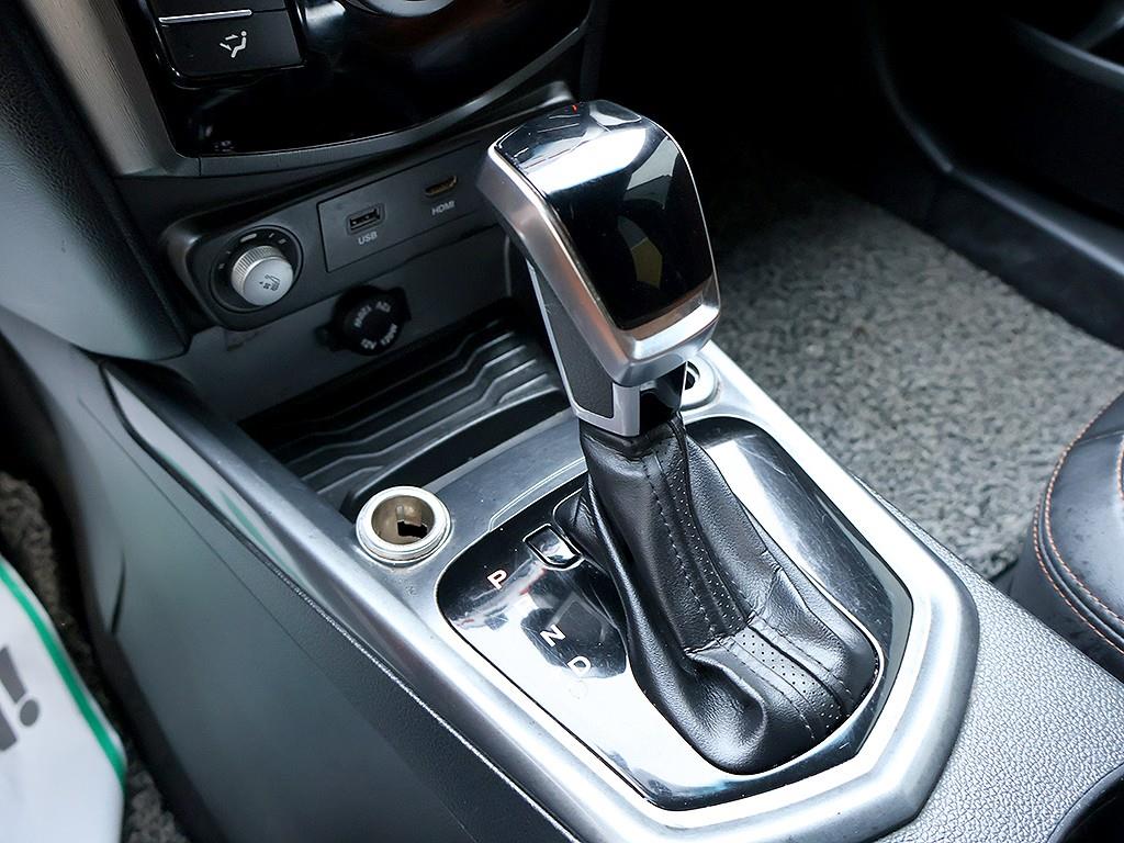 Ssangyong Tivoli 2019 Rojo - Importación desde Corea - HF Imports Iquique - Foto 7