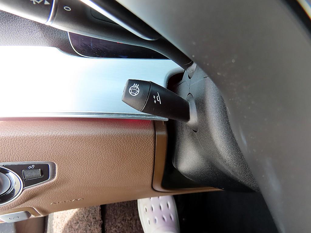 Mercedes Benz E class - Vista 12