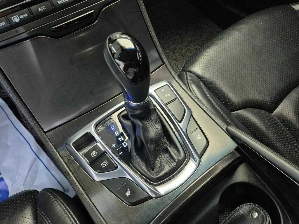 HYUNDAI Grandeur - Vista 8