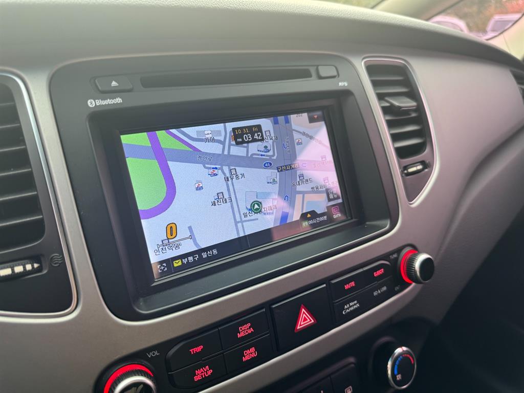 KIA Carens - Vista 12