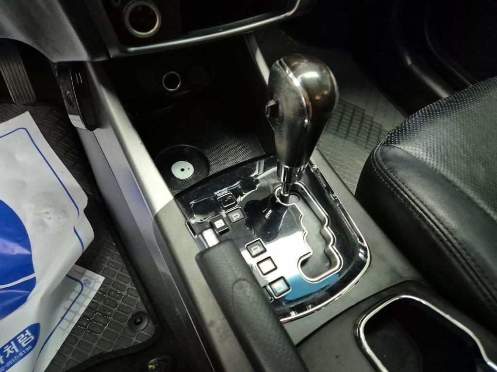 Ssangyong Korando - Vista 8