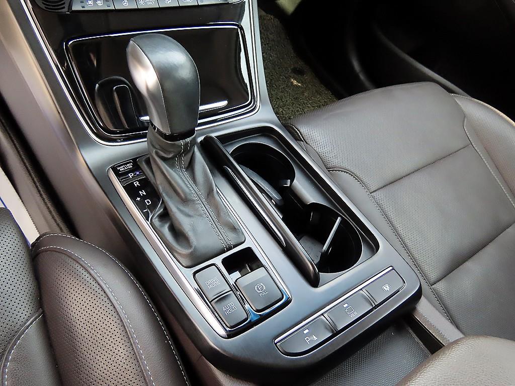 HYUNDAI Grandeur - Vista 11