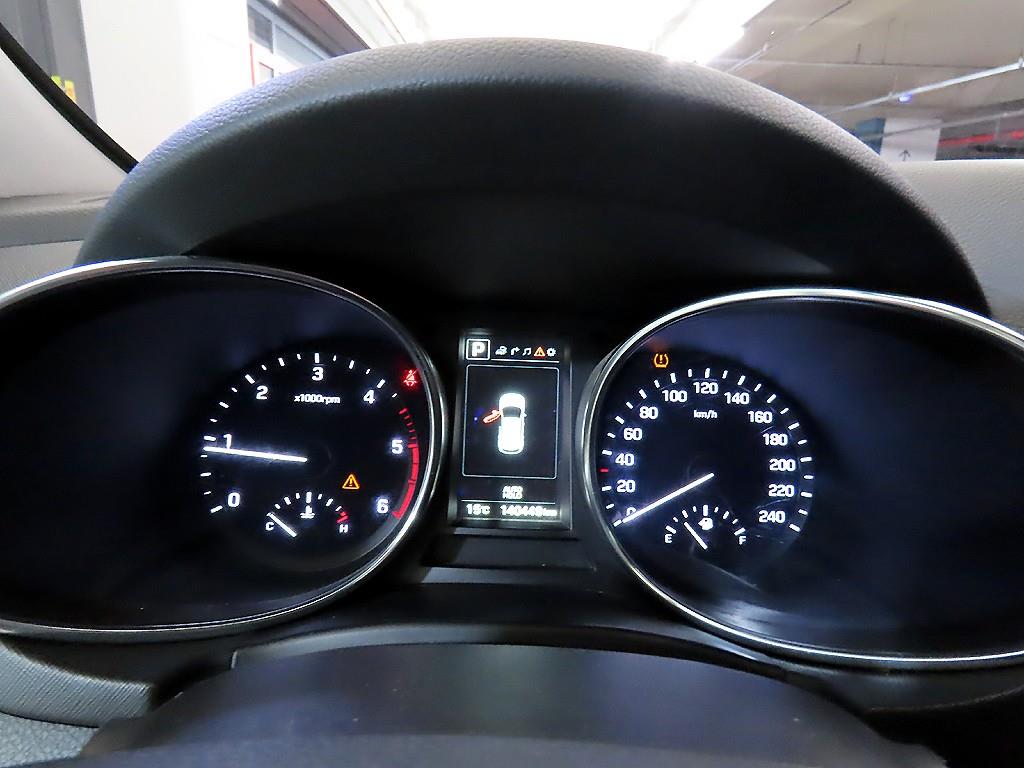 HYUNDAI Santa Fe - Vista 9