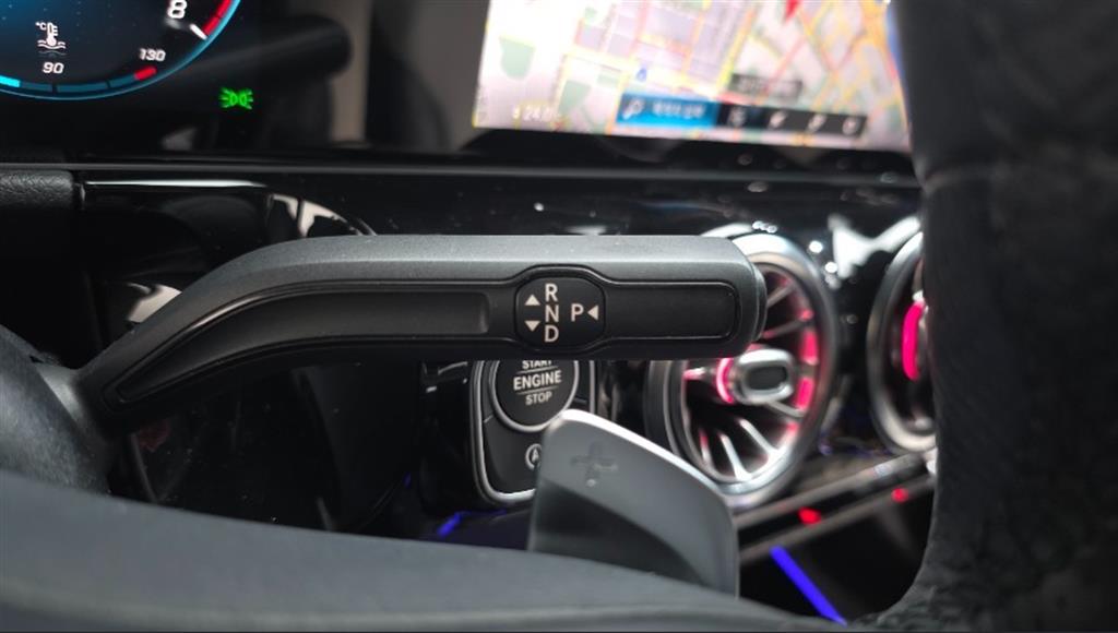 Mercedes Benz GLA Class - Vista 9