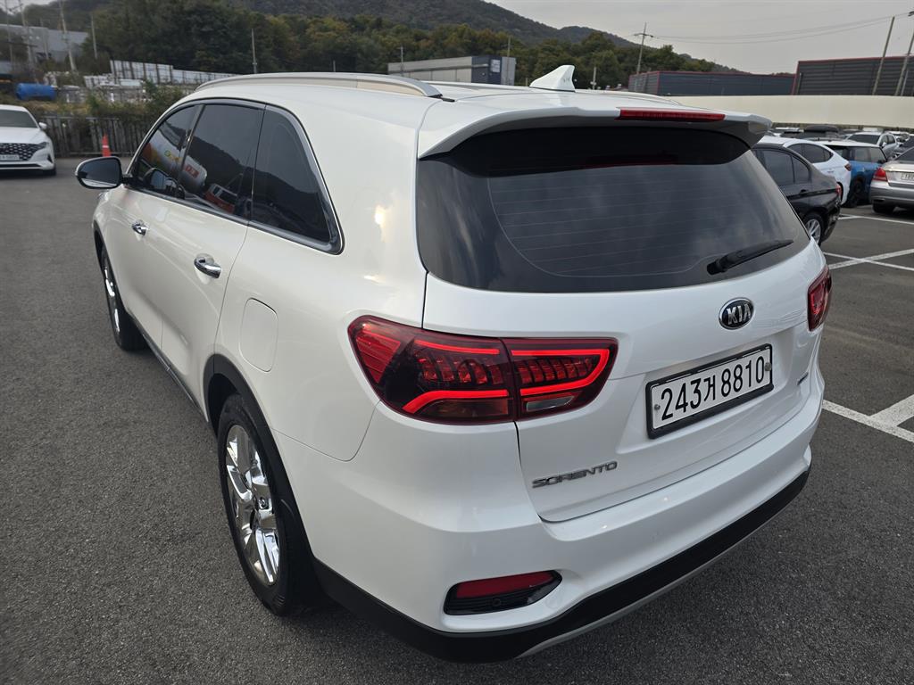 KIA Sorento - Vista 6