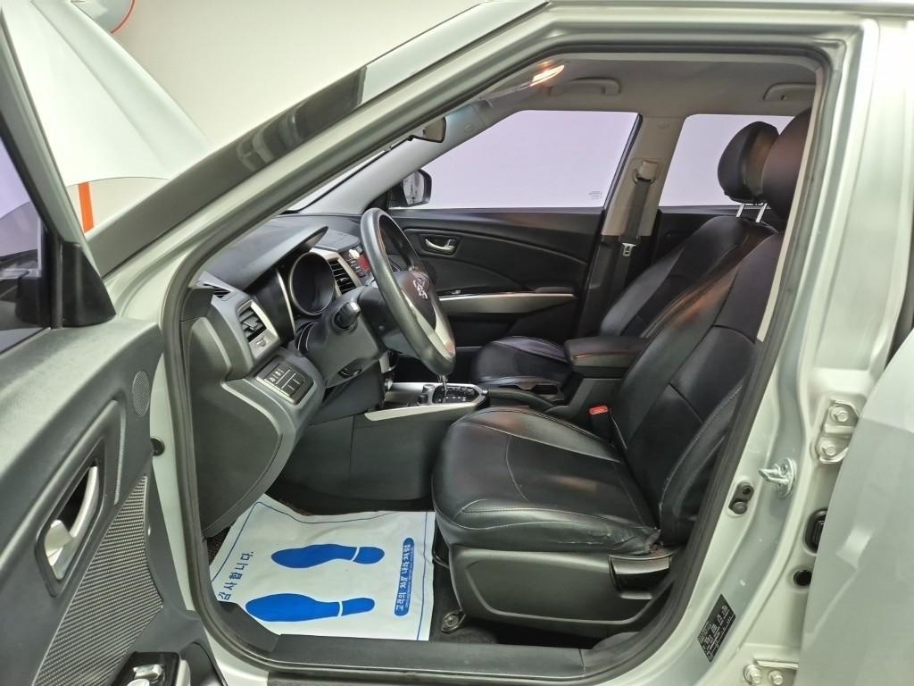 Ssangyong Tivoli 2016 Plateado - Importación desde Corea - HF Imports Iquique - Foto 18
