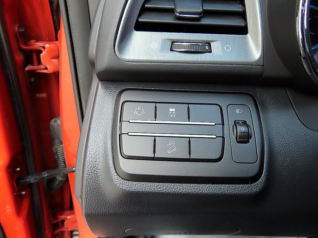 Ssangyong Tivoli - Vista 12