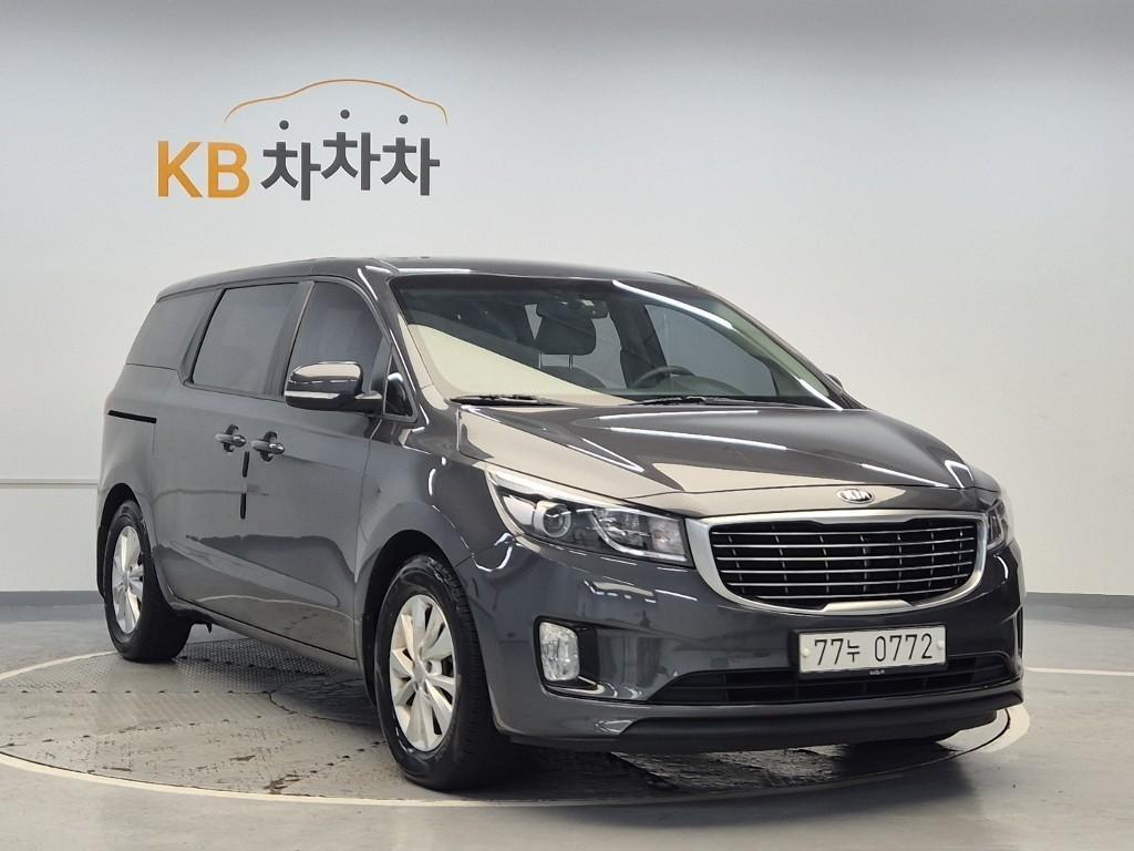 KIA Carnival - Vista 4