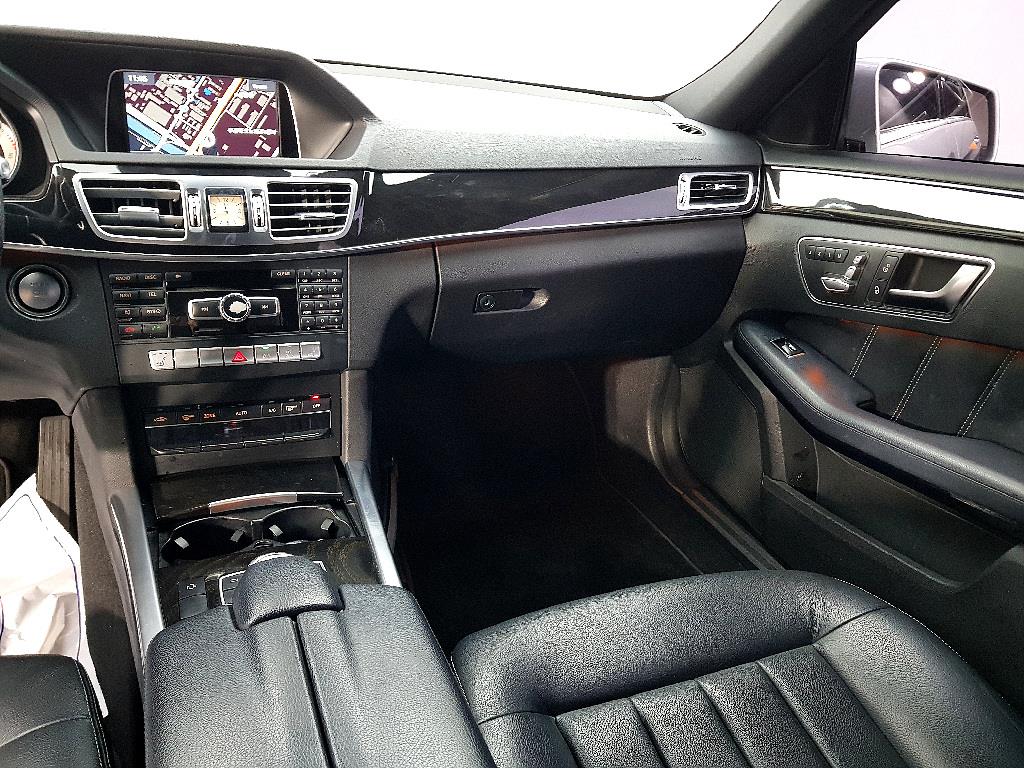 Mercedes Benz E class - Vista 10