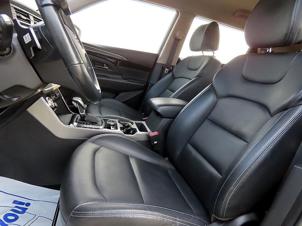 Ssangyong Korando - Vista 5