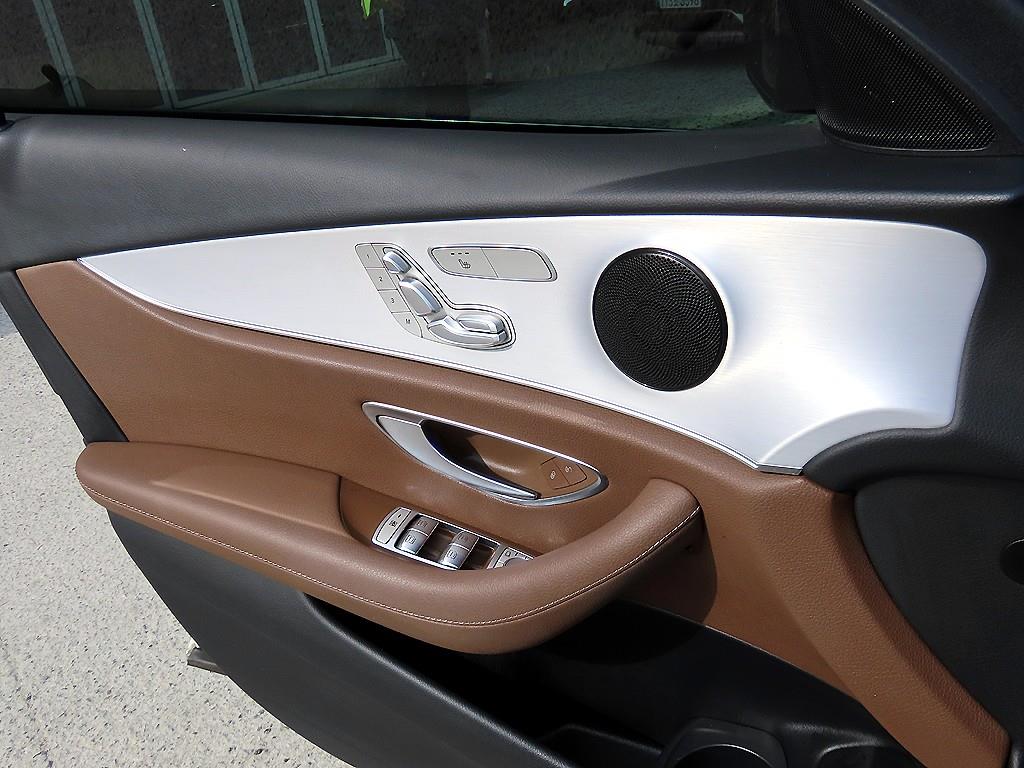 Mercedes Benz E class - Vista 11