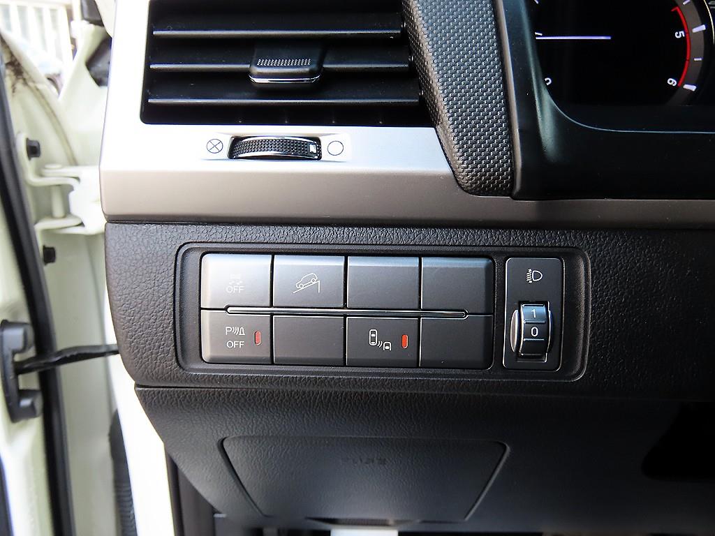 Ssangyong Rexton - Vista 12