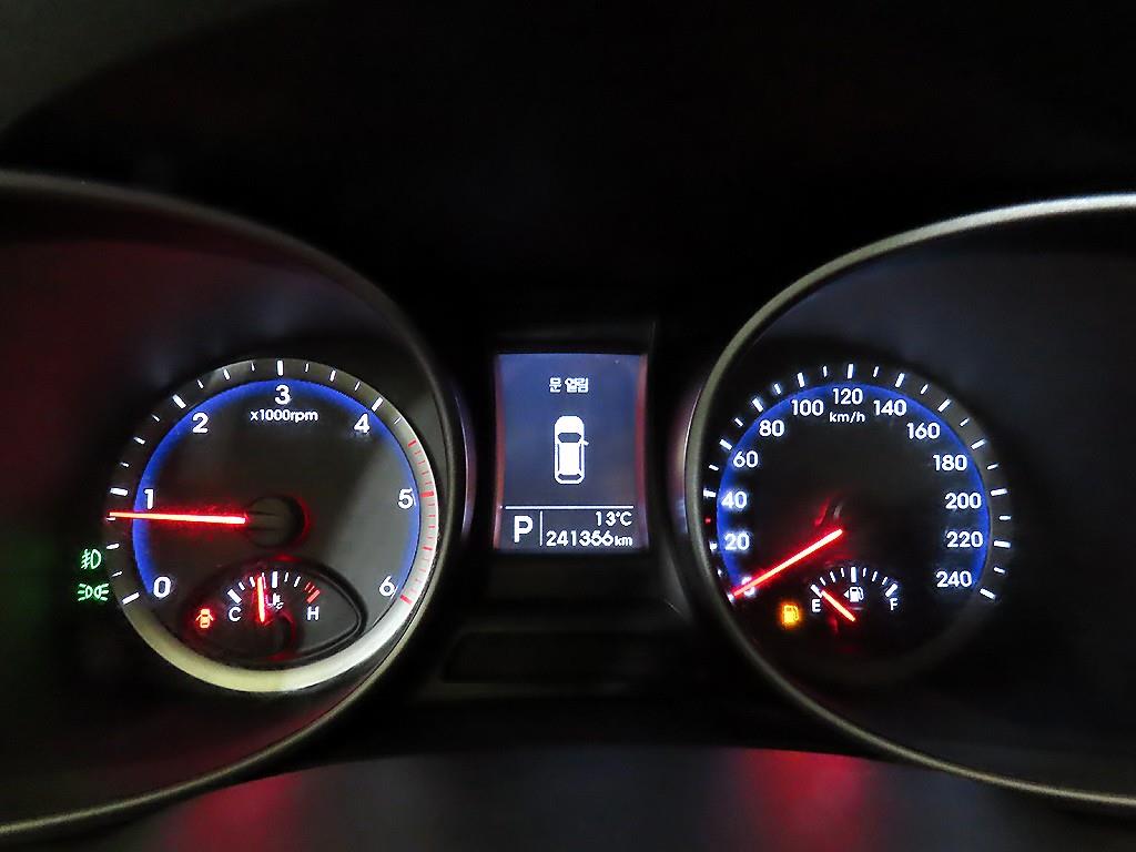 HYUNDAI Santa Fe - Vista 9