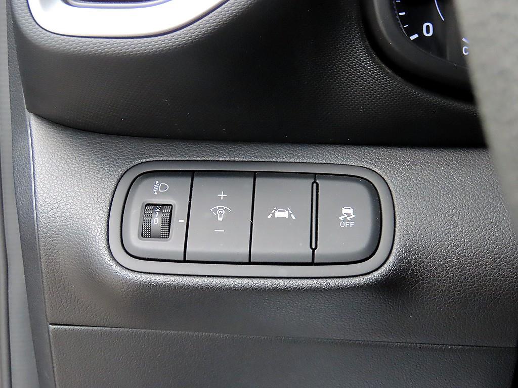 HYUNDAI Venue - Vista 12