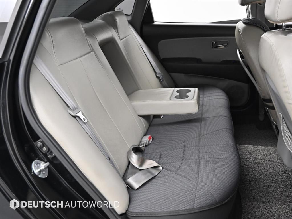 HYUNDAI Avante - Vista 12