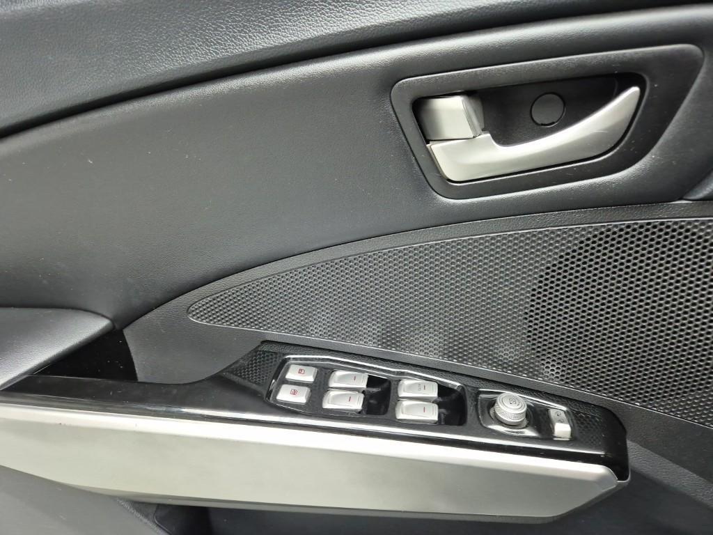 Ssangyong Tivoli 2016 Plateado - Importación desde Corea - HF Imports Iquique - Foto 14