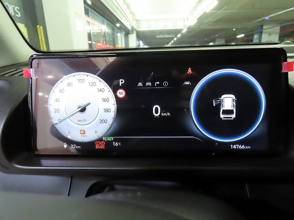 HYUNDAI Casper - Vista 9