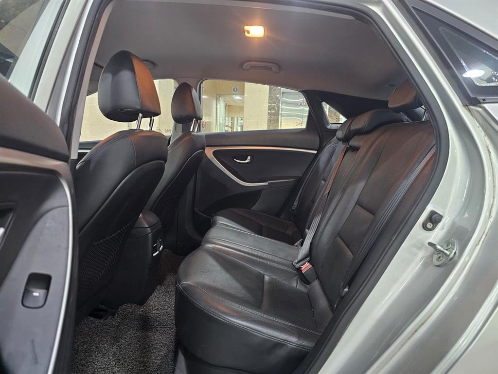 HYUNDAI i30 - Vista 11