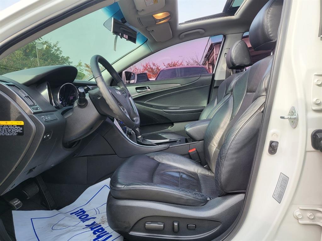 HYUNDAI Sonata - Vista 7