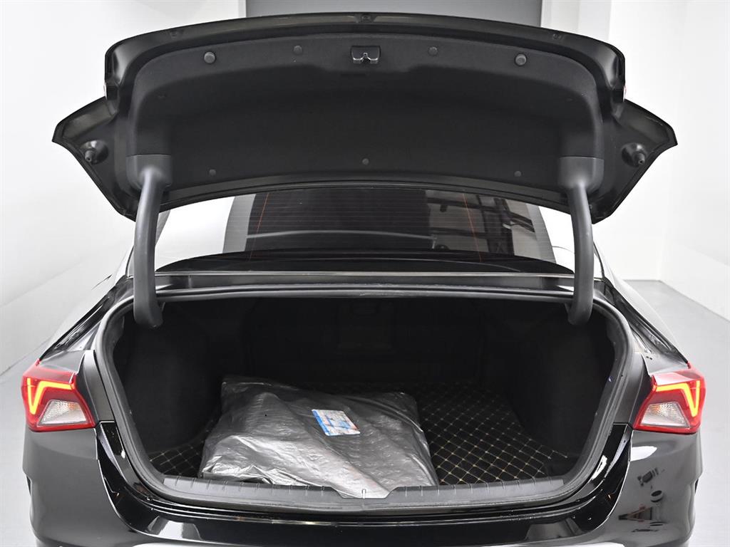 KIA K5 2022 Negro - Importación desde Corea - HF Imports Iquique - Foto 18