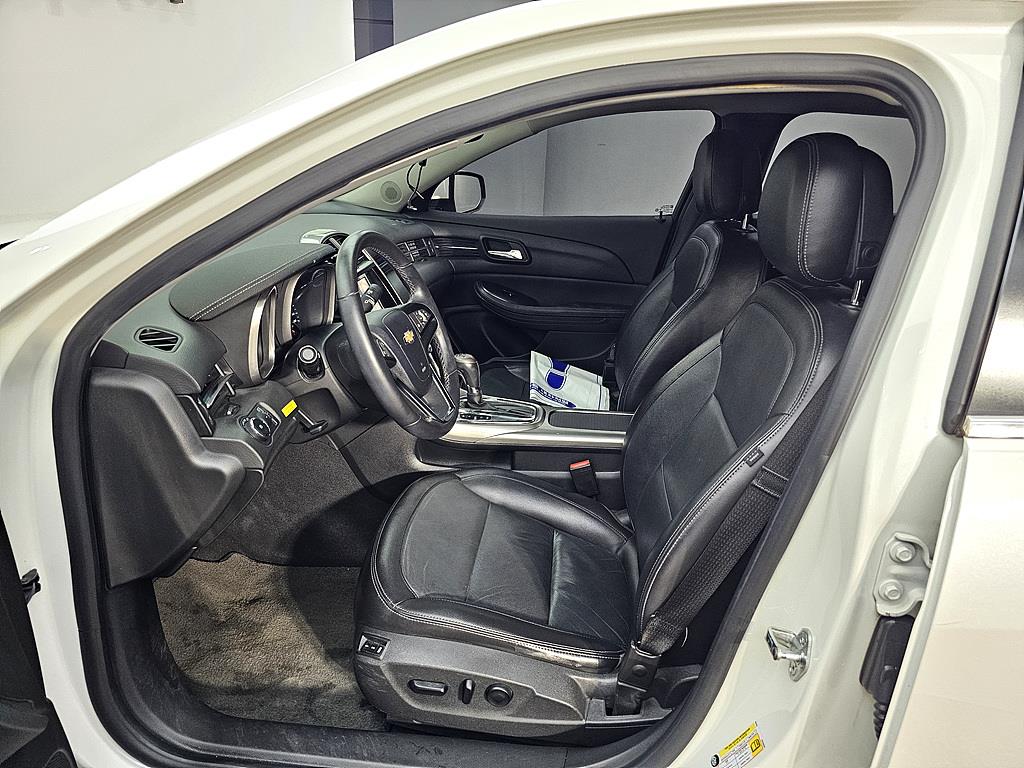 Chevrolet Malibu - Vista 8