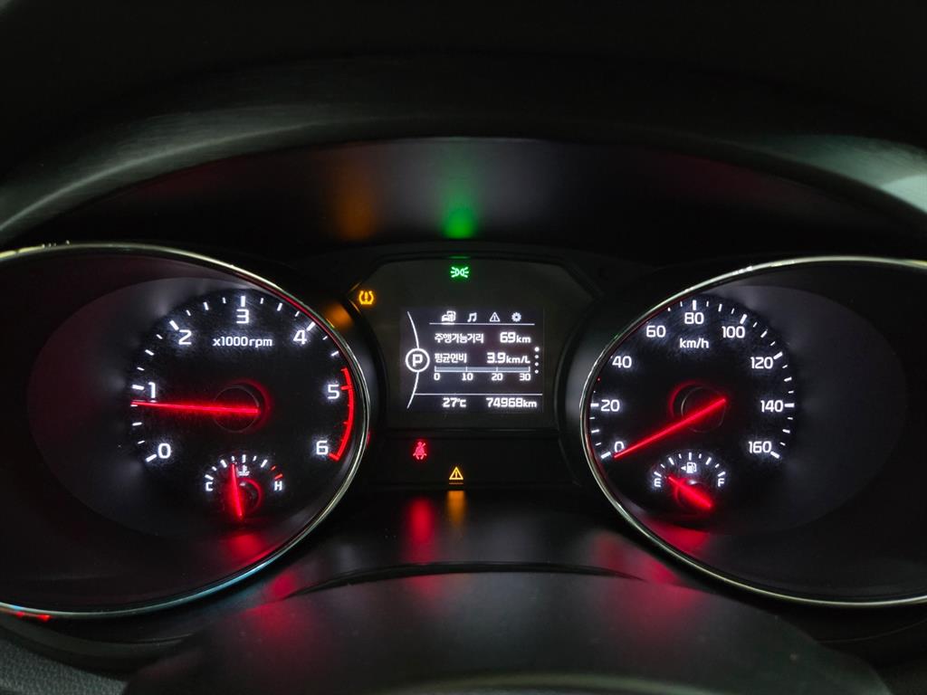 KIA Carnival - Vista 11