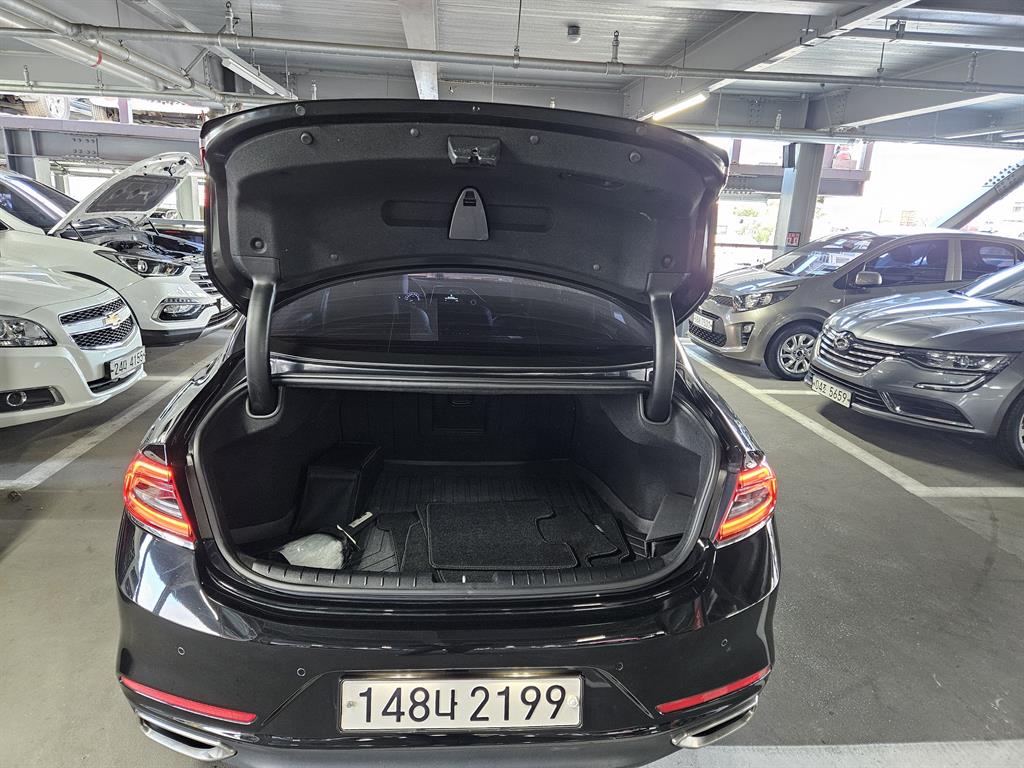 HYUNDAI Grandeur - Vista 5