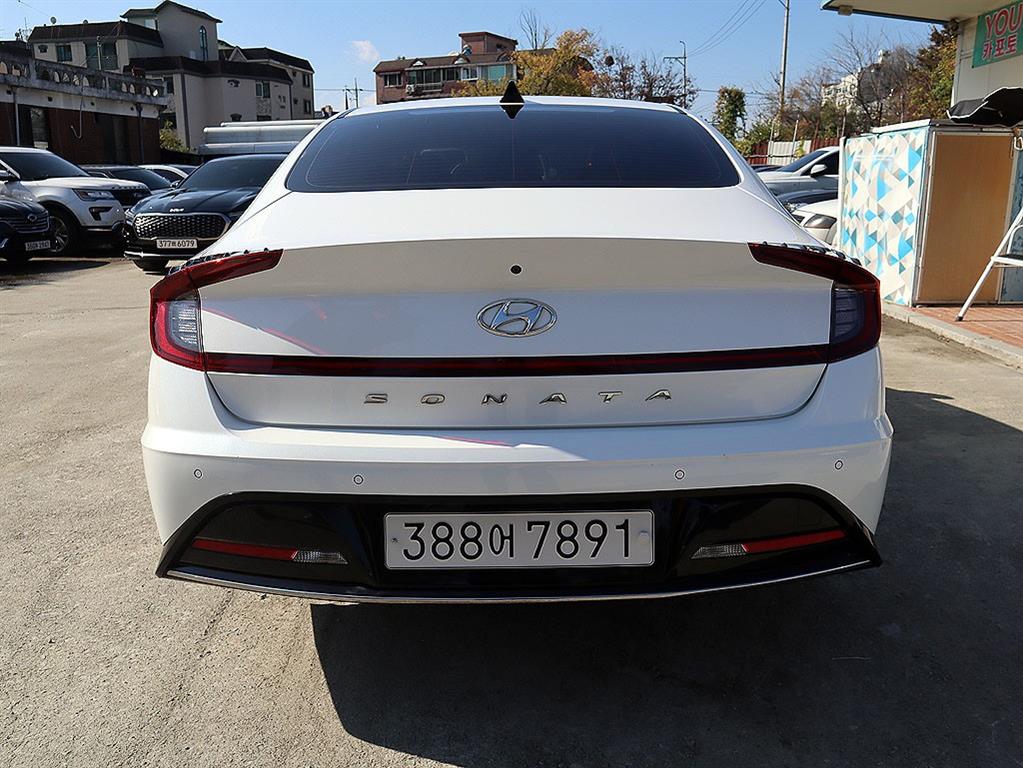 HYUNDAI Sonata - Vista 7