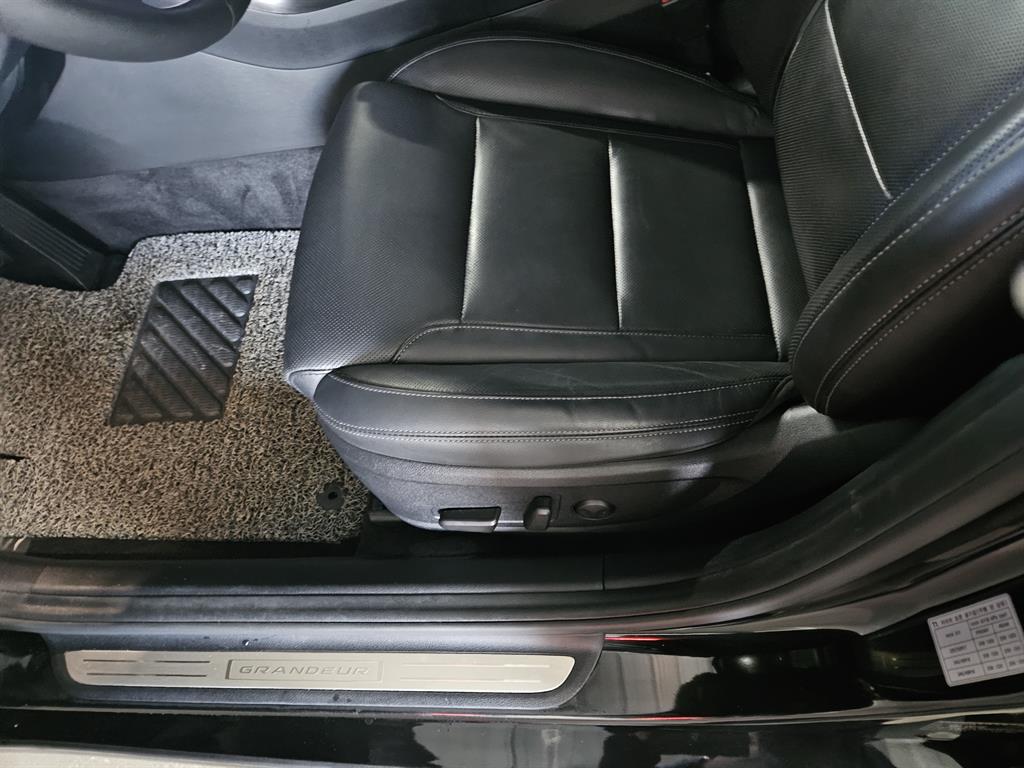 HYUNDAI Grandeur 2019 Negro - Importación desde Corea - HF Imports Iquique - Foto 13