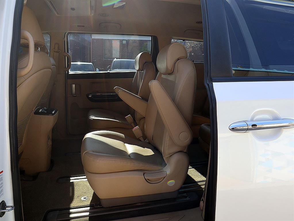 KIA Carnival 2016 Blanco - Importación desde Corea - HF Imports Iquique - Foto 7