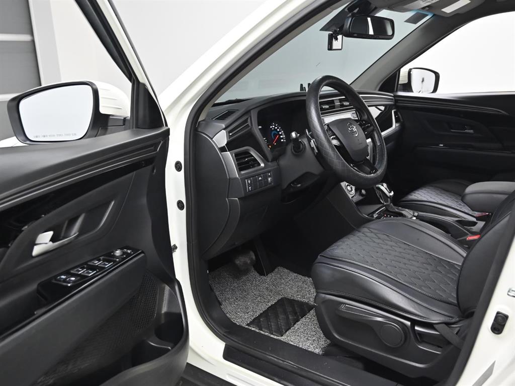 Ssangyong Korando - Vista 11