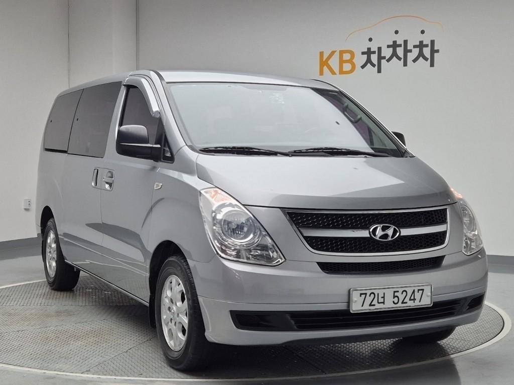 HYUNDAI Starex - Vista 4