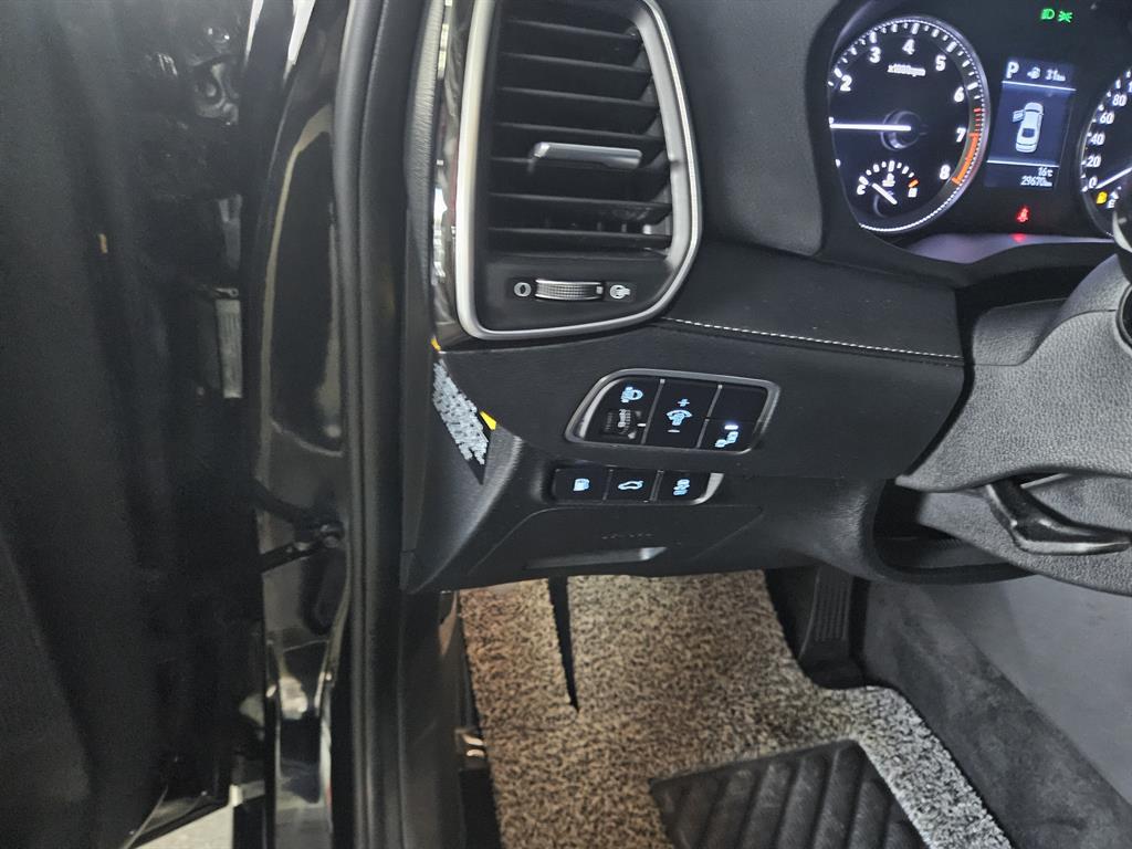 HYUNDAI Grandeur - Vista 12