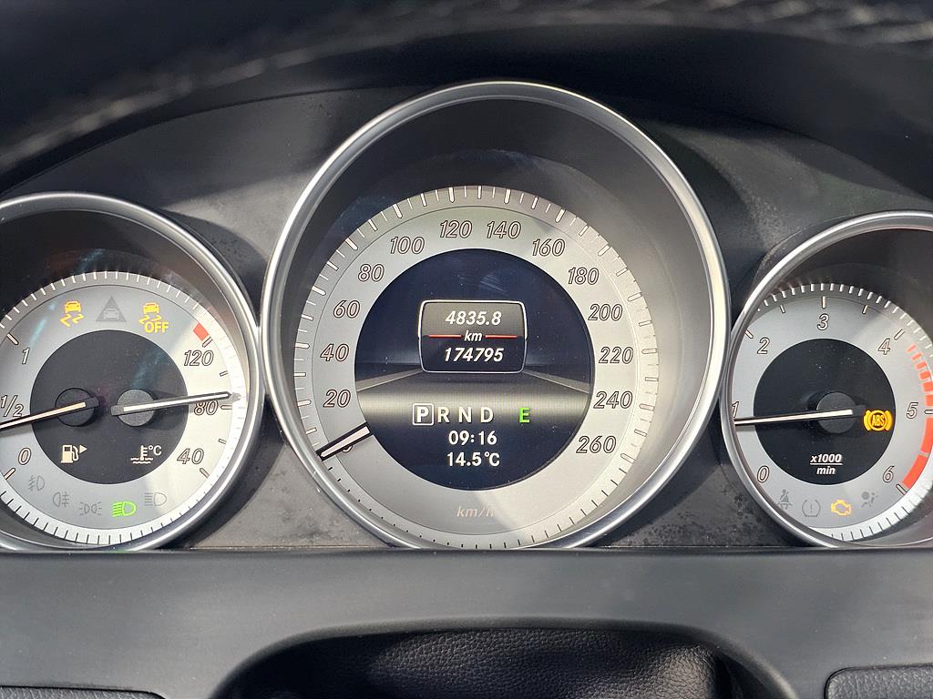 Mercedes Benz C Class - Vista 7