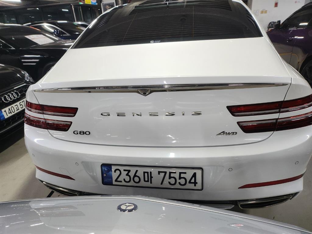 Genesis G80 - Vista 8