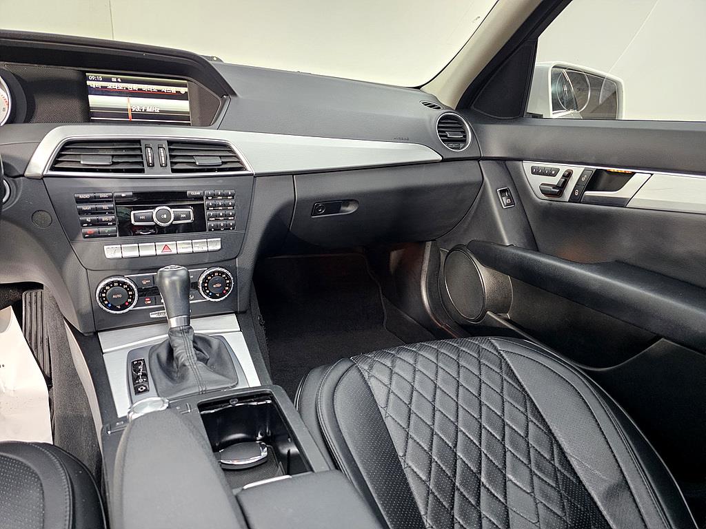 Mercedes Benz C Class - Vista 10