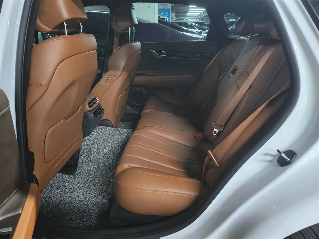 Genesis G80 - Vista 9