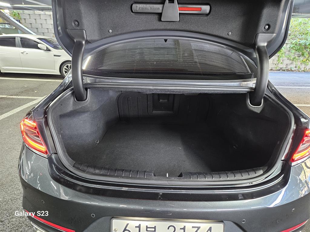 HYUNDAI Grandeur - Vista 5