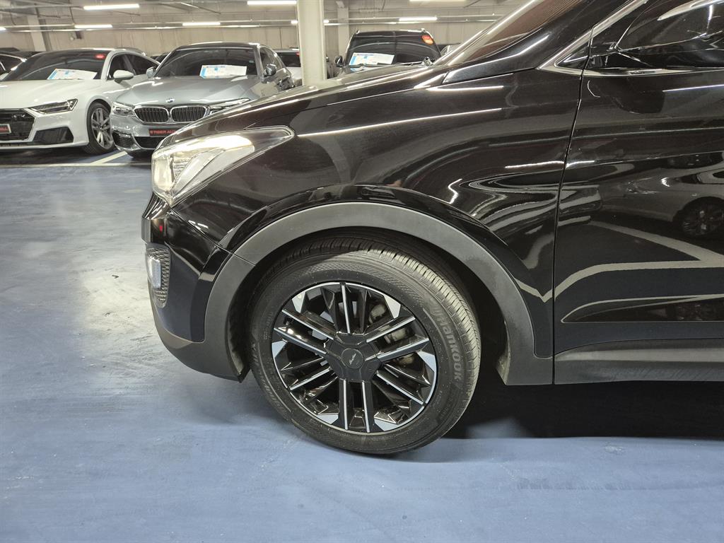 HYUNDAI Santa Fe - Vista 5