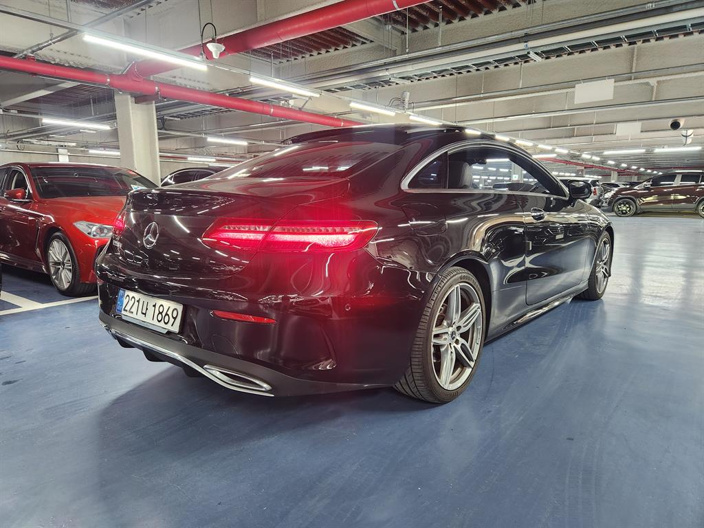 Mercedes Benz E class - Vista 6