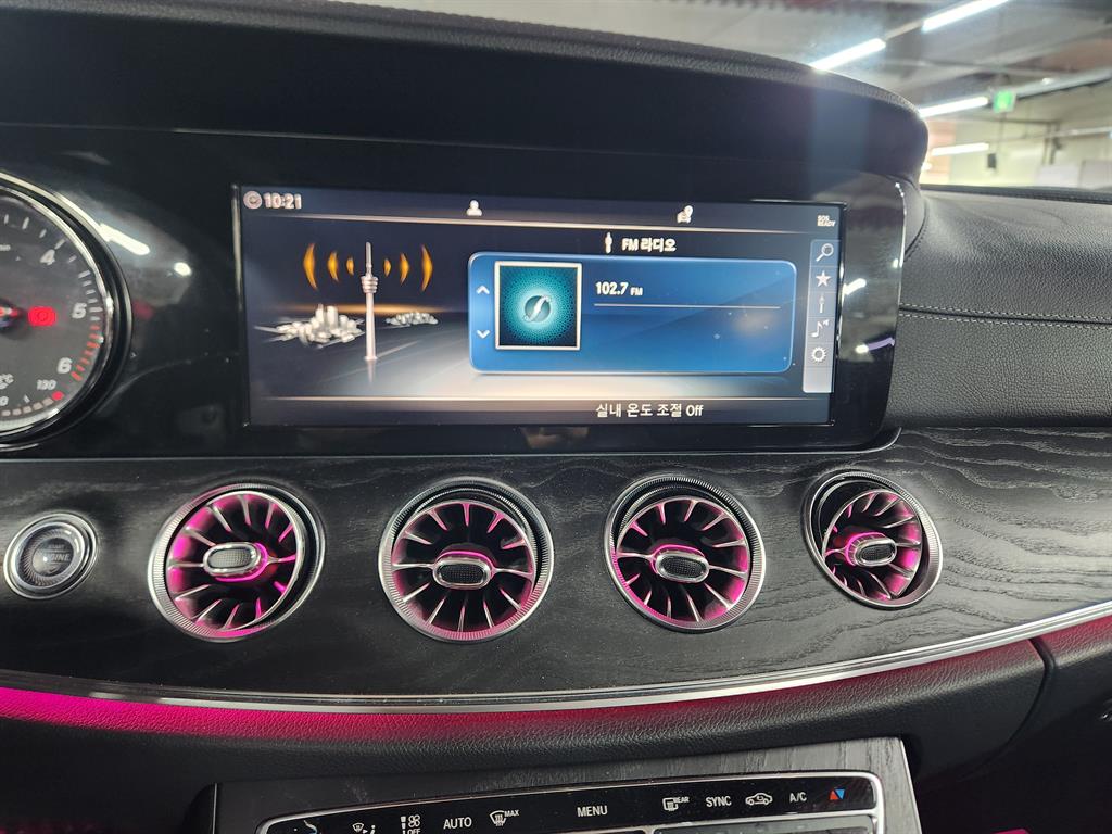 Mercedes Benz E class - Vista 8