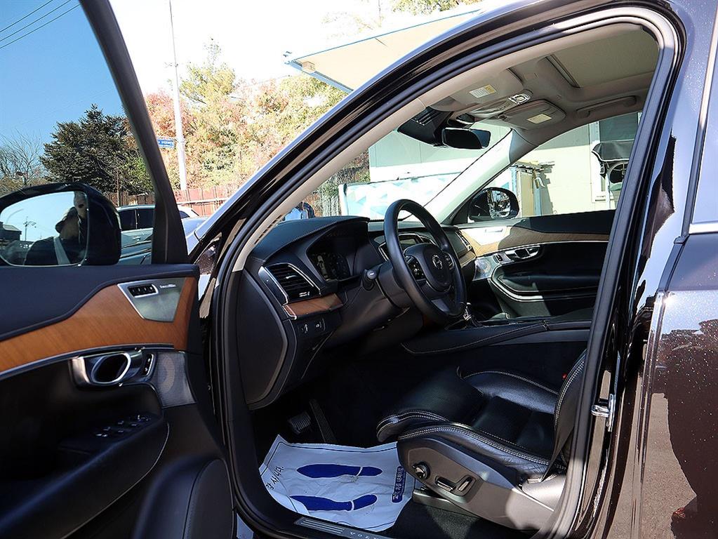 Volvo XC90 - Vista 11