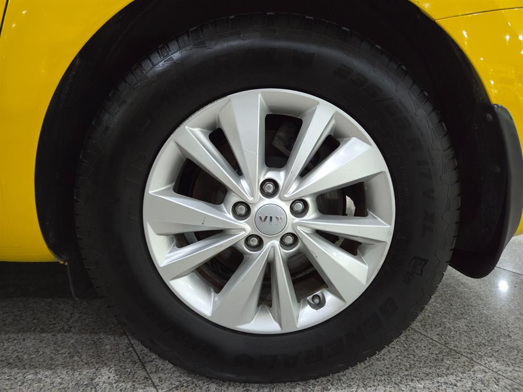 KIA Carnival 2018 Amarillo - Importación desde Corea - HF Imports Iquique - Foto 20