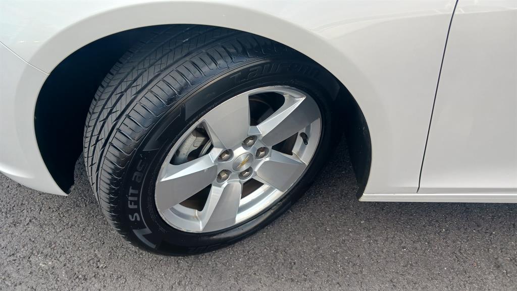 Chevrolet Malibu - Vista 5