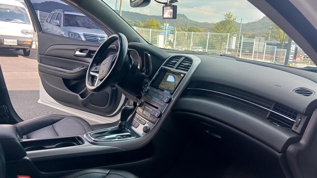 Chevrolet Malibu - Vista 7