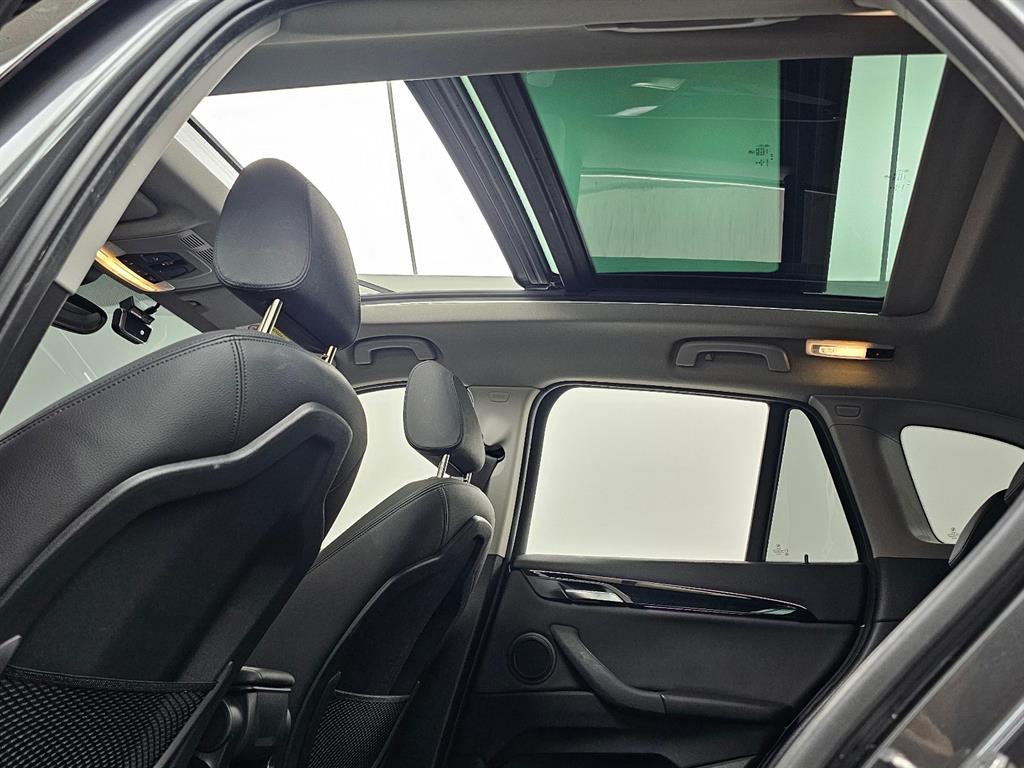 BMW X1 2022 Negro - Importación desde Corea - HF Imports Iquique - Foto 19