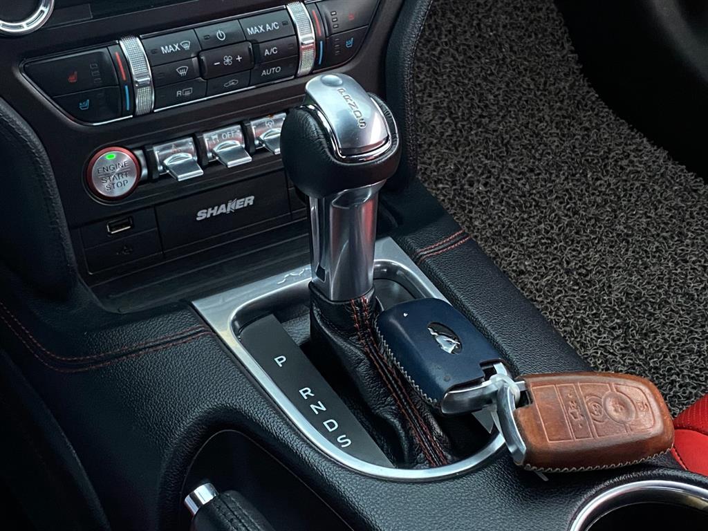 Ford Mustang - Vista 12