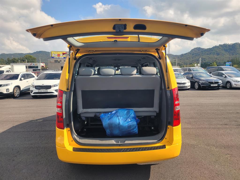 HYUNDAI Starex 2019 Amarillo - Importación desde Corea - HF Imports Iquique - Foto 20