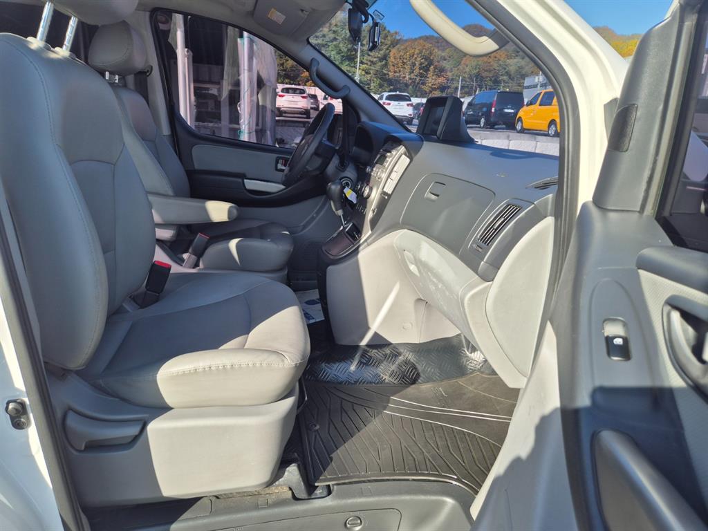 HYUNDAI Starex 2014 Blanco - Importación desde Corea - HF Imports Iquique - Foto 19