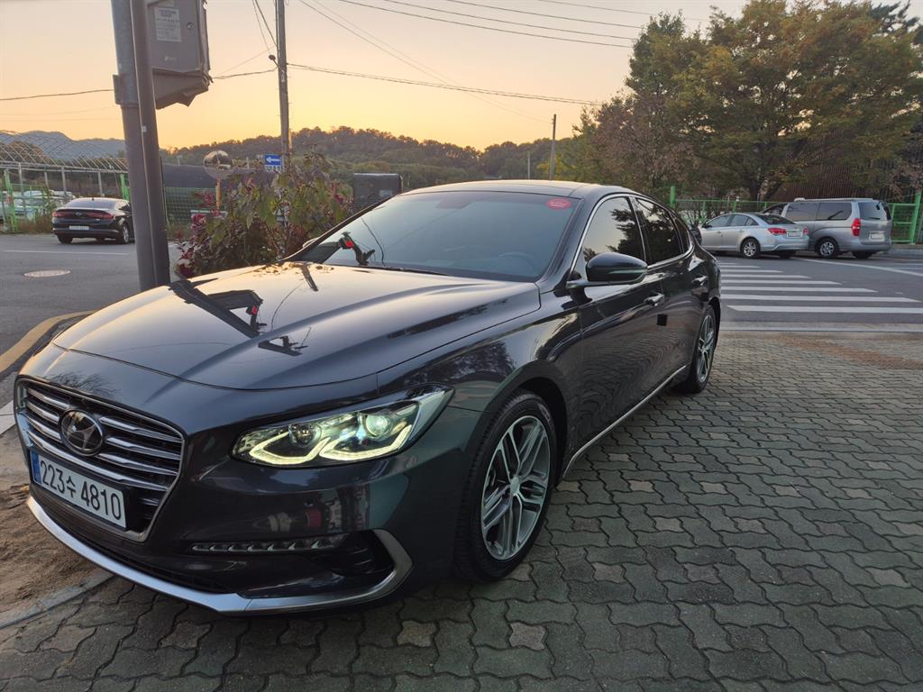 HYUNDAI Grandeur - Vista 7